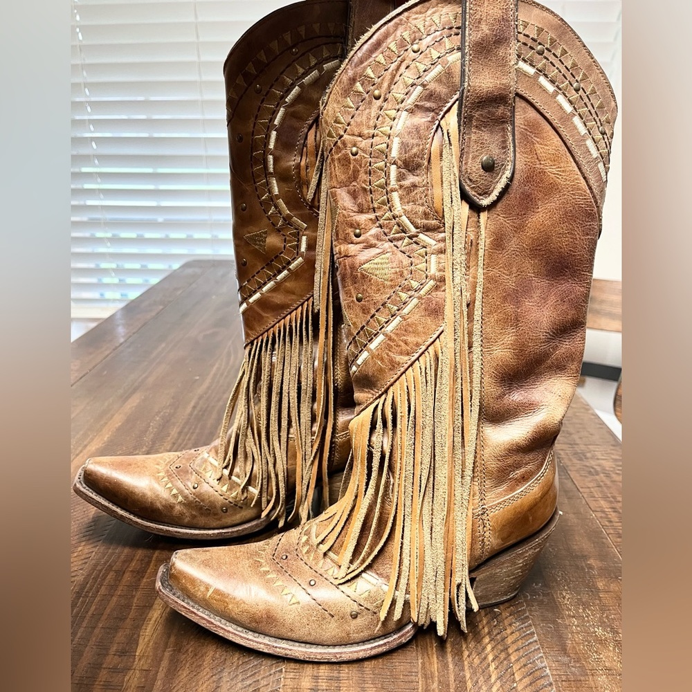 Corral Vintage fringe boots size 6.5. Western boots, rare find. Cowgirl boots